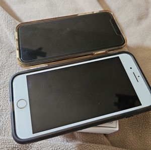 2 iphones